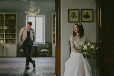 Amazing scene from a wedding day captured by Rares Ion