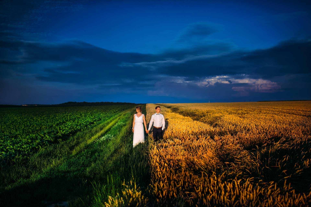 Amazing scene from a wedding day captured by Andreas Pollok