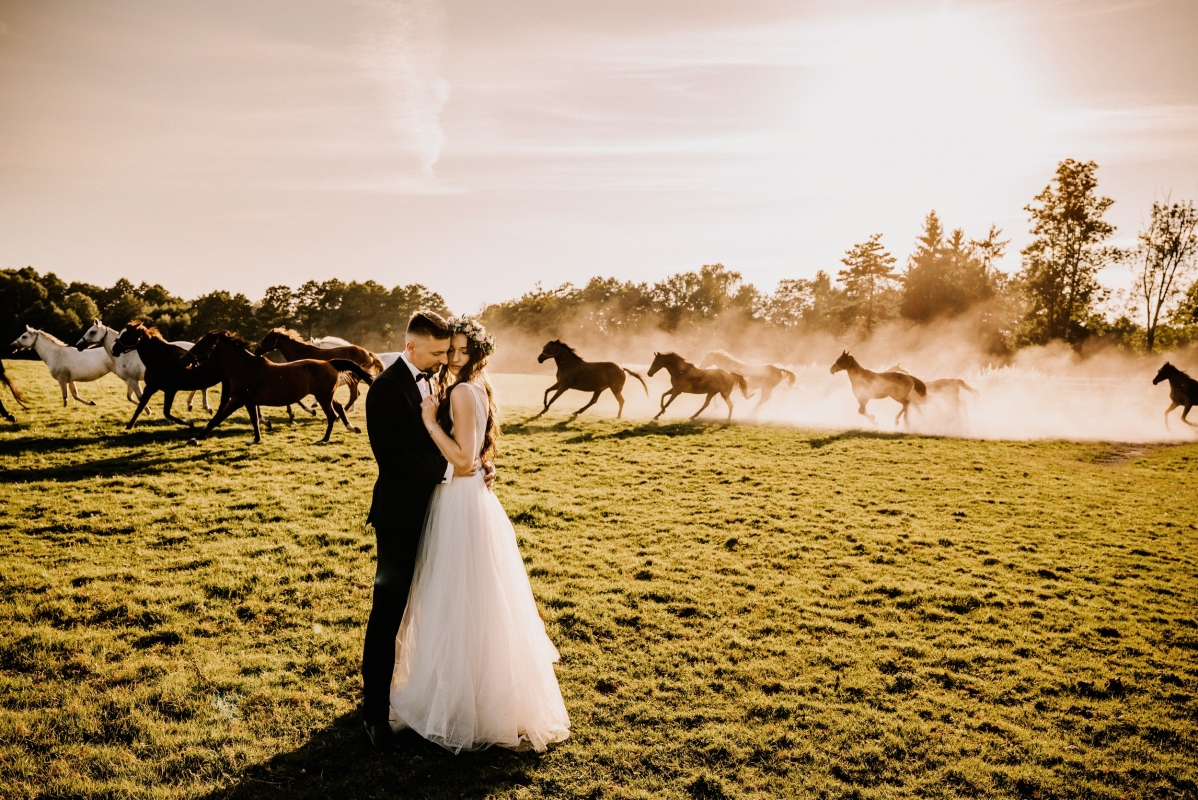 Amazing scene from a wedding day captured by Anna I Piotr Dziwak
