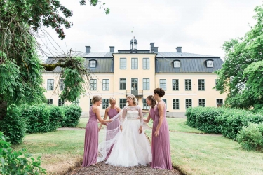 Amazing scene from a wedding day captured by Anette Bruzan