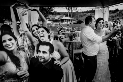 Thiago Gimenes wedding photographer from Brazil