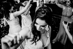 Thiago Gimenes wedding photographer from Brazil